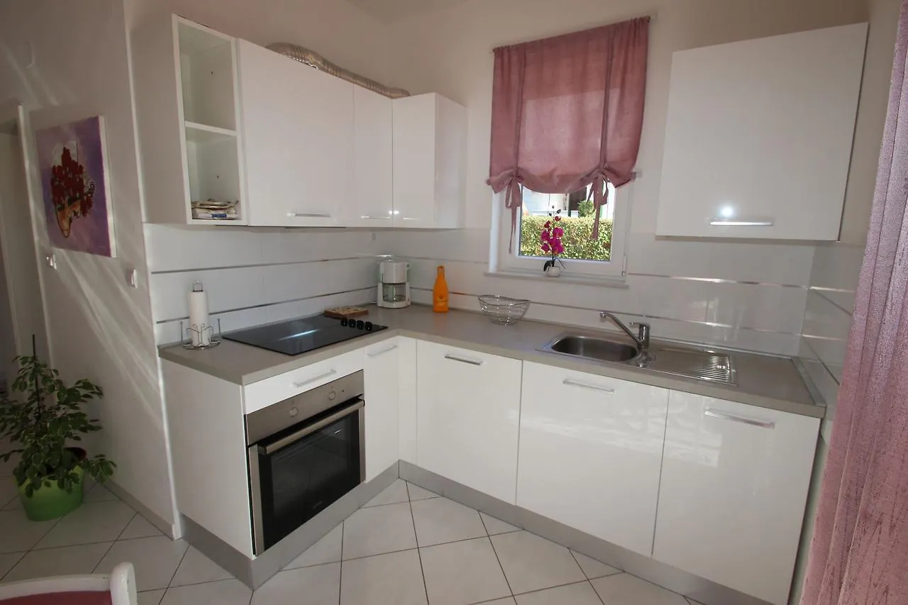 Apartments Ernesta Porec 0*,  Croatia